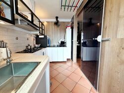 Blk 522 Hougang Avenue 6 (Hougang), HDB Executive #568079711